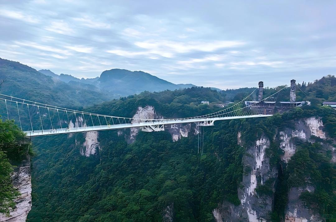 Zhangjiajie Grand Canyon glass bridge